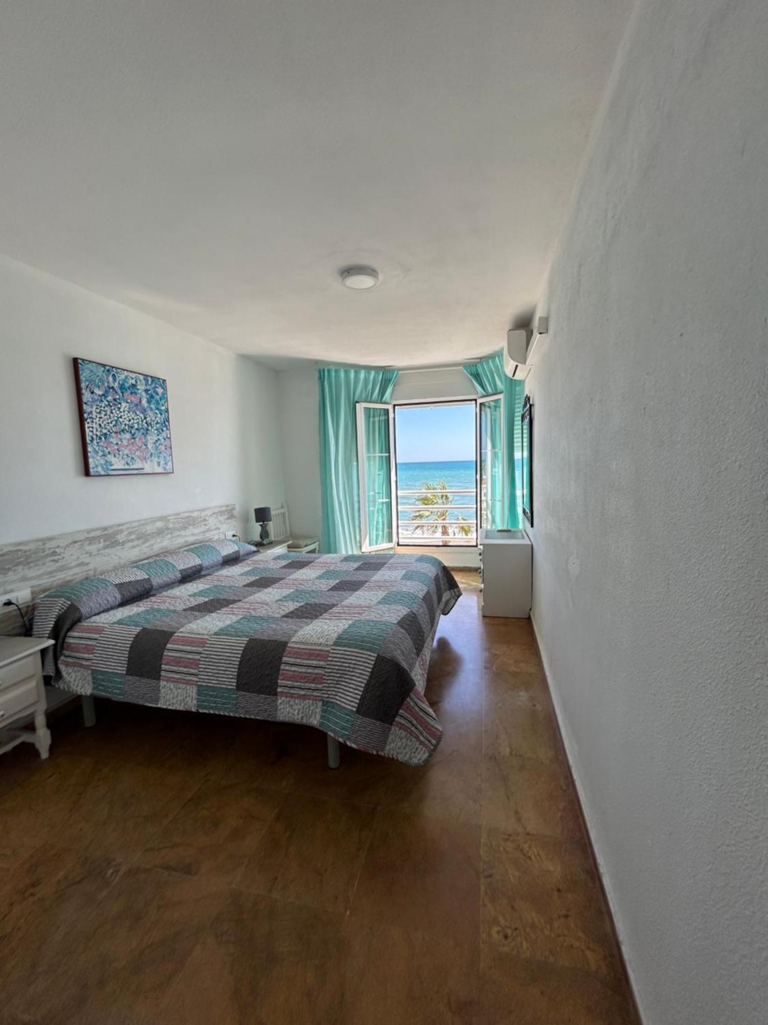 Apartamento Frente Al Mar,Primera Linea De Playa Ринкон-де-ла-Викториа Экстерьер фото