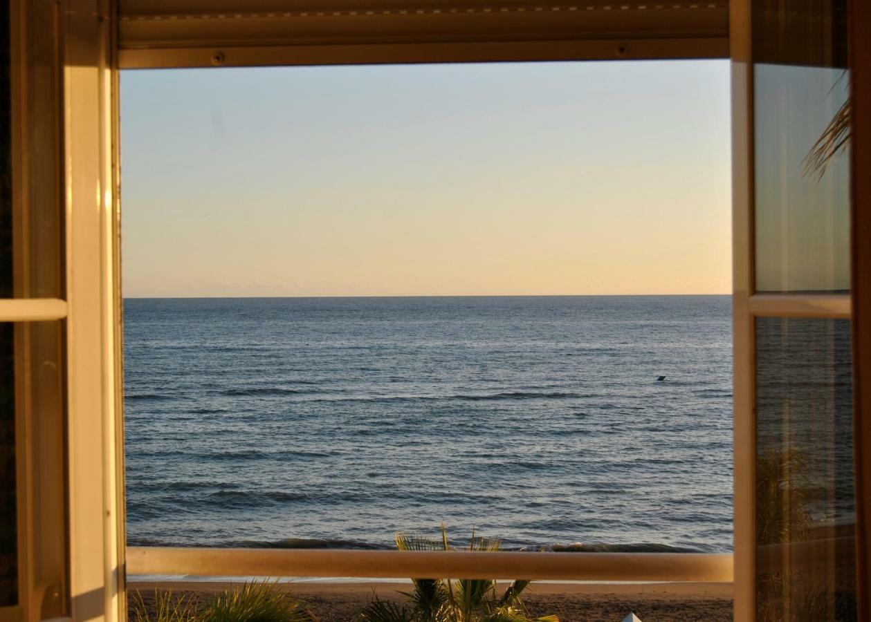 Apartamento Frente Al Mar,Primera Linea De Playa Ринкон-де-ла-Викториа Экстерьер фото